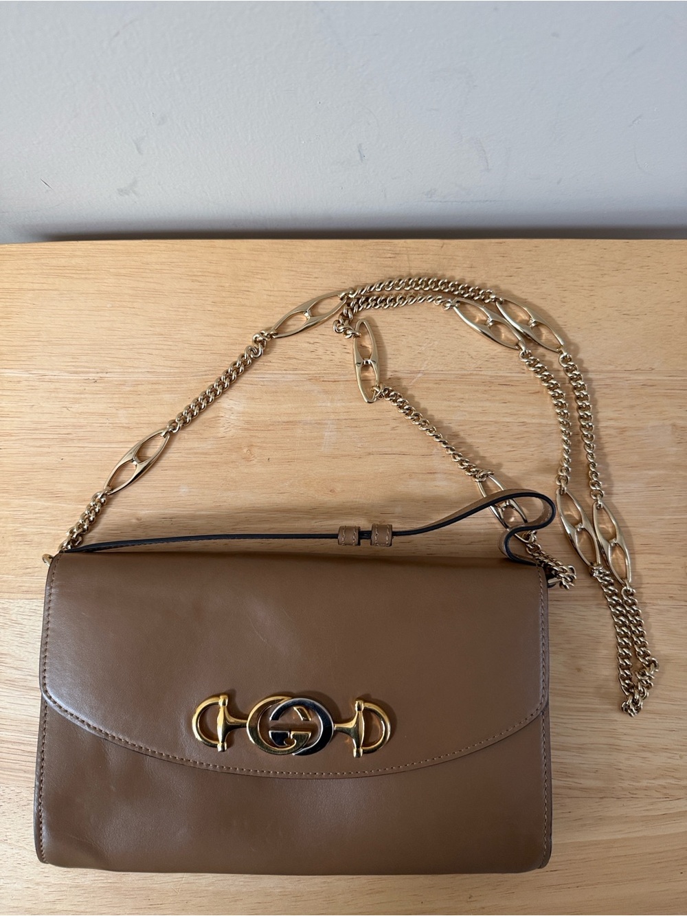 Gucci Zumi Small Tan Leather Horsebit Shoulder Bag
